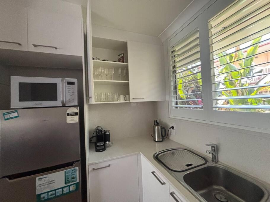 Tropical Ground-floor Retreat Apartment