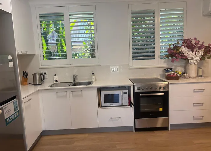 Tropical Ground-Floor Retreat Cairns