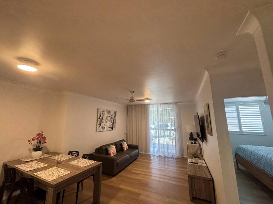 Tropical Ground-floor Retreat Cairns